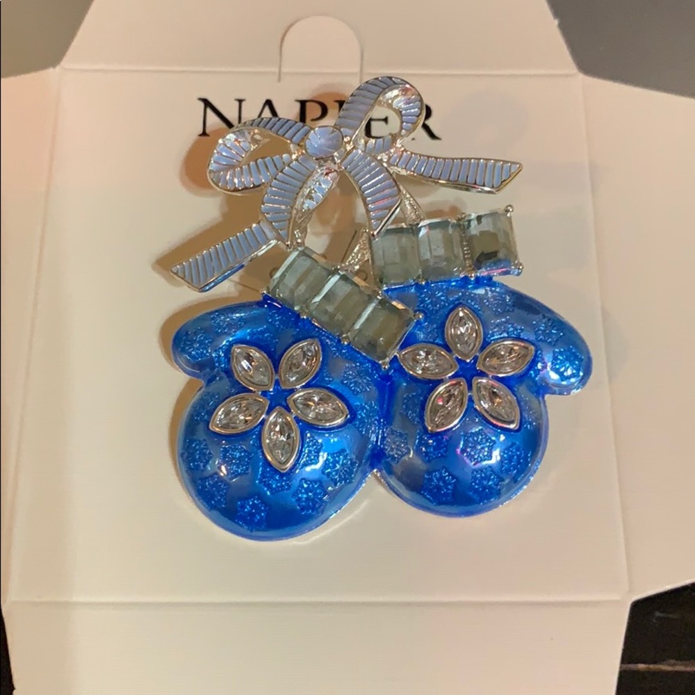 Christmas brooch